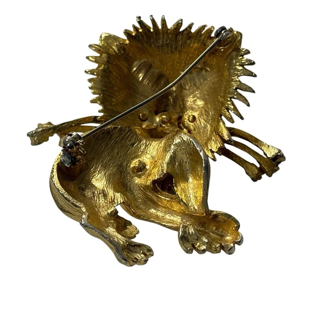 RARE Lion Brooch Pin Vintage Large‎ Enameled & Rhinestone Inset Figural Sleeping